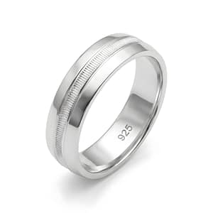 925 Sterling Silver Men's Band Ring with a Wide Polished Surface featuring a Recessed Reeded or Coin Edge Texture along the Center and a Smooth Interior